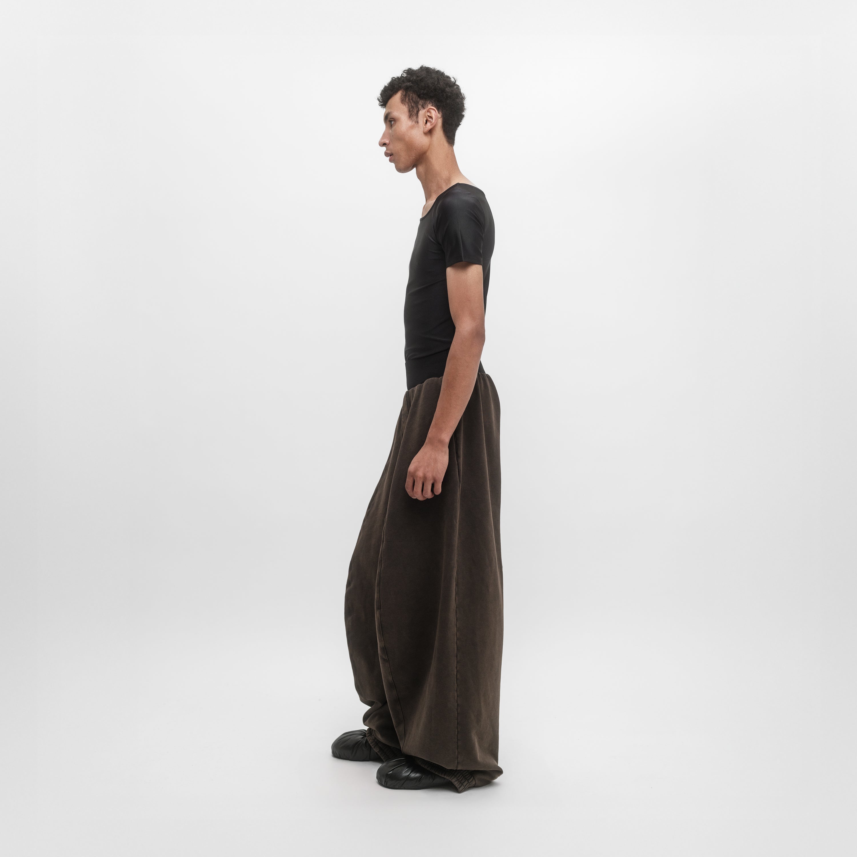 Knee Shape Sweatpants M