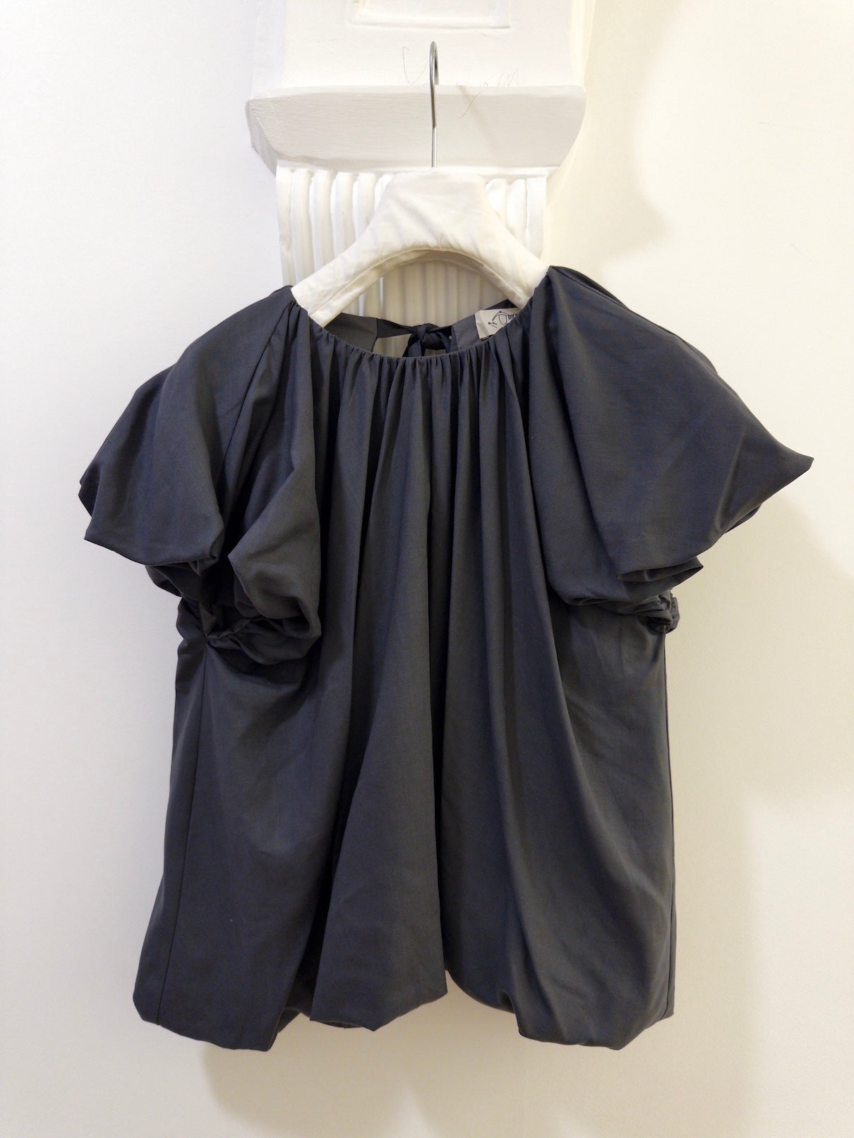 A426 Gathered Top Dark