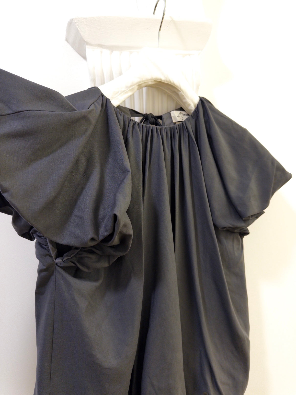A426 Gathered Top Dark