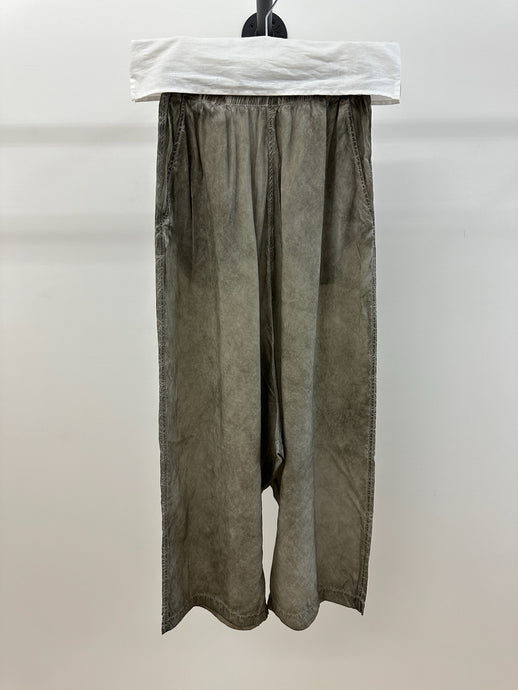 Light Low Crotch Trousers